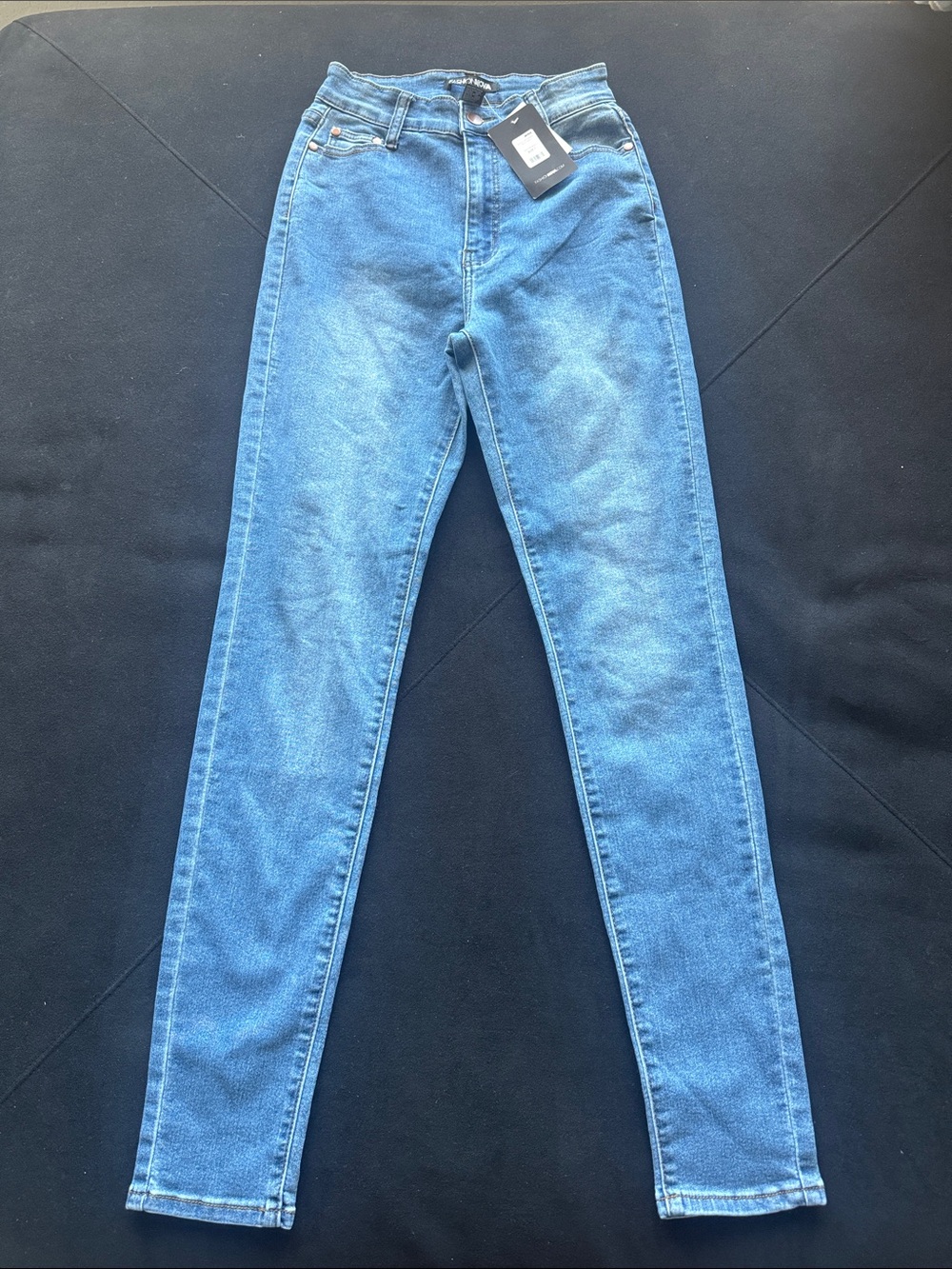 NWT Fashion Nova Marilyn High Waisted Skinny Jeans Medium Blue Wash size 7